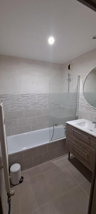 Appart T2 Standing Tout Confort Avec Balcon - Parking En Option Lyon Exterior photo